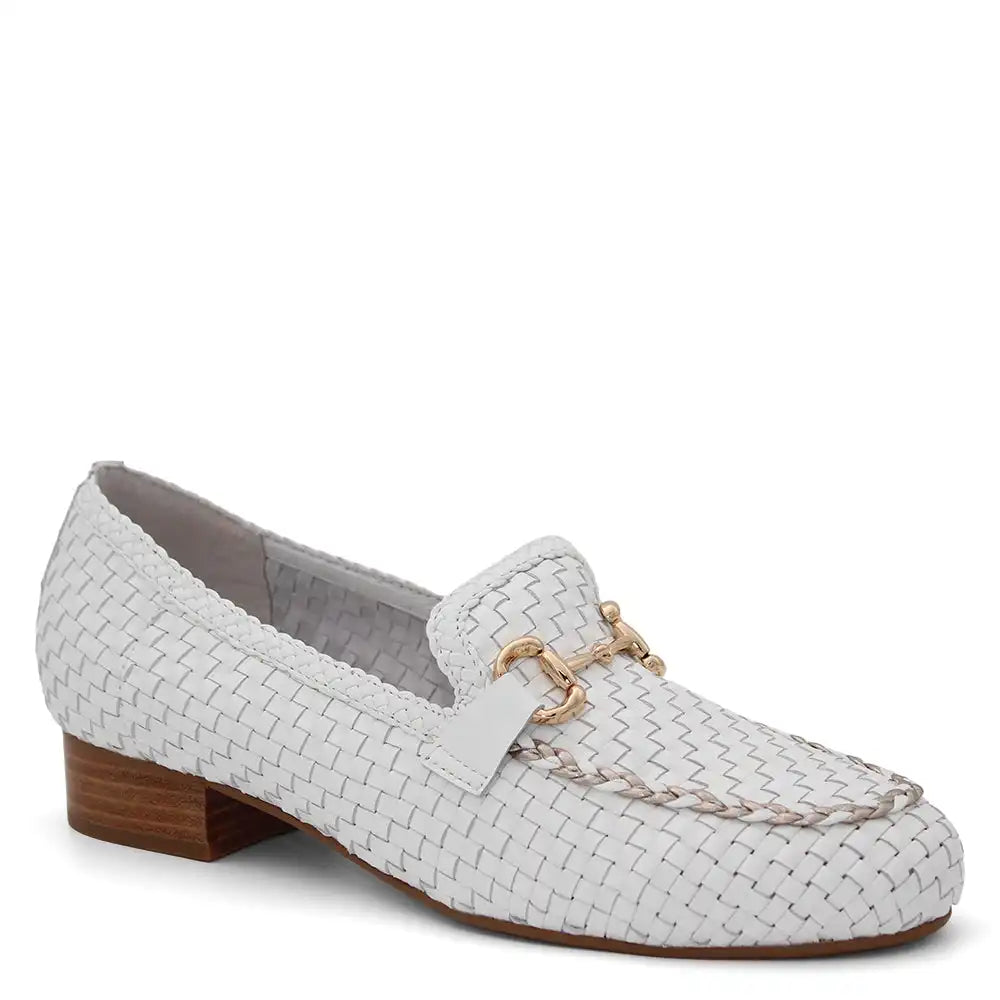 ATLAS WOMENS FLAT MOCCASIN