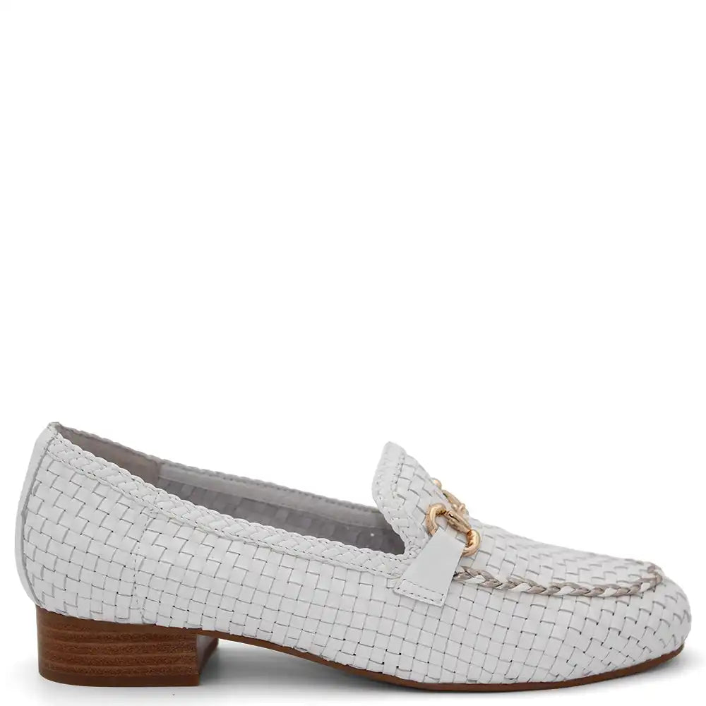 ATLAS WOMENS FLAT MOCCASIN