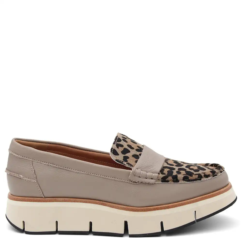 BATO WOMENS FLAT MOCCASIN