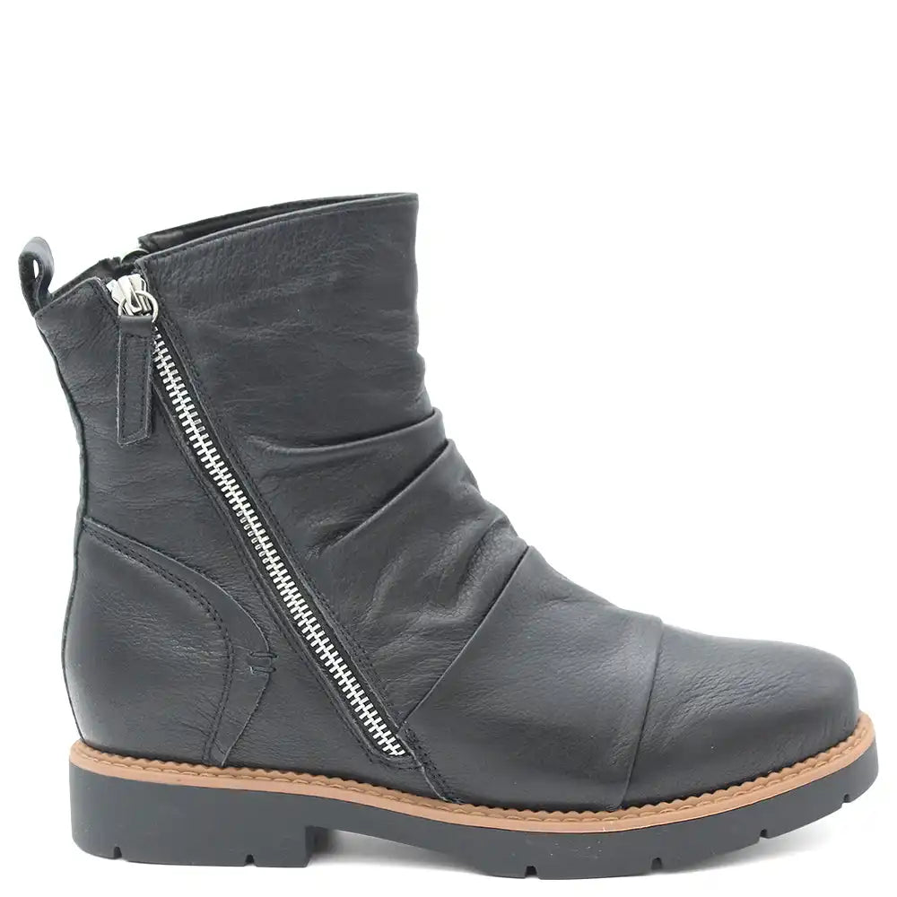 CALISTA WOMENS FLAT BOOT