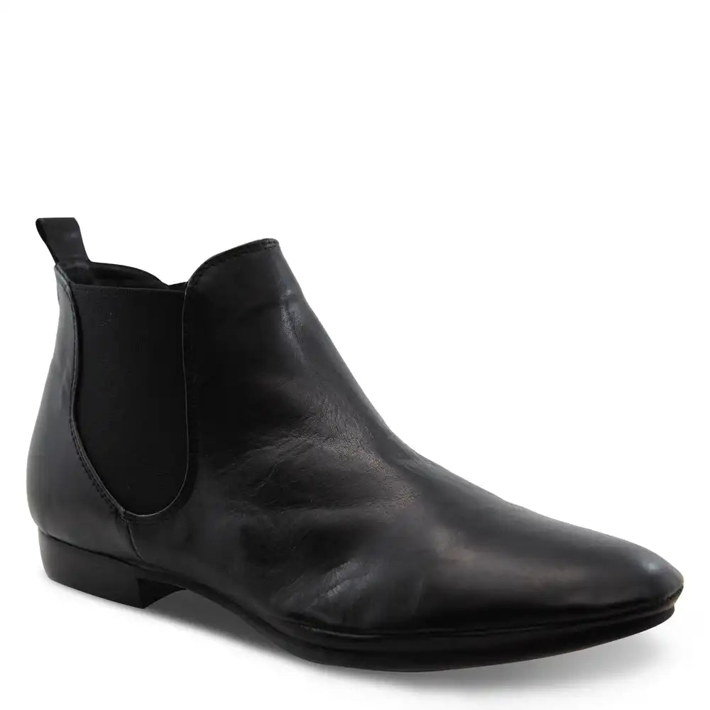 NILA WOMENS FLAT BOOT