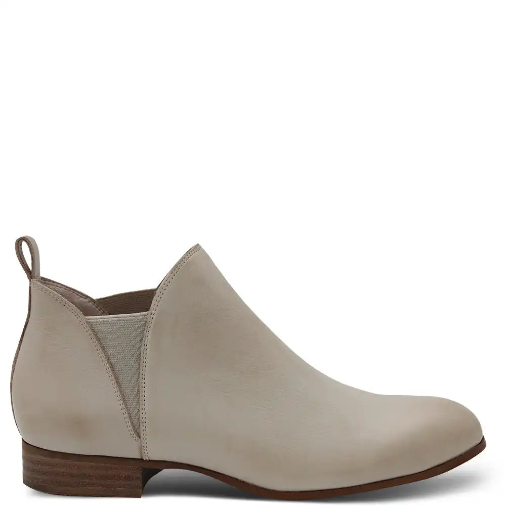 FOE WOMENS FLAT BOOT