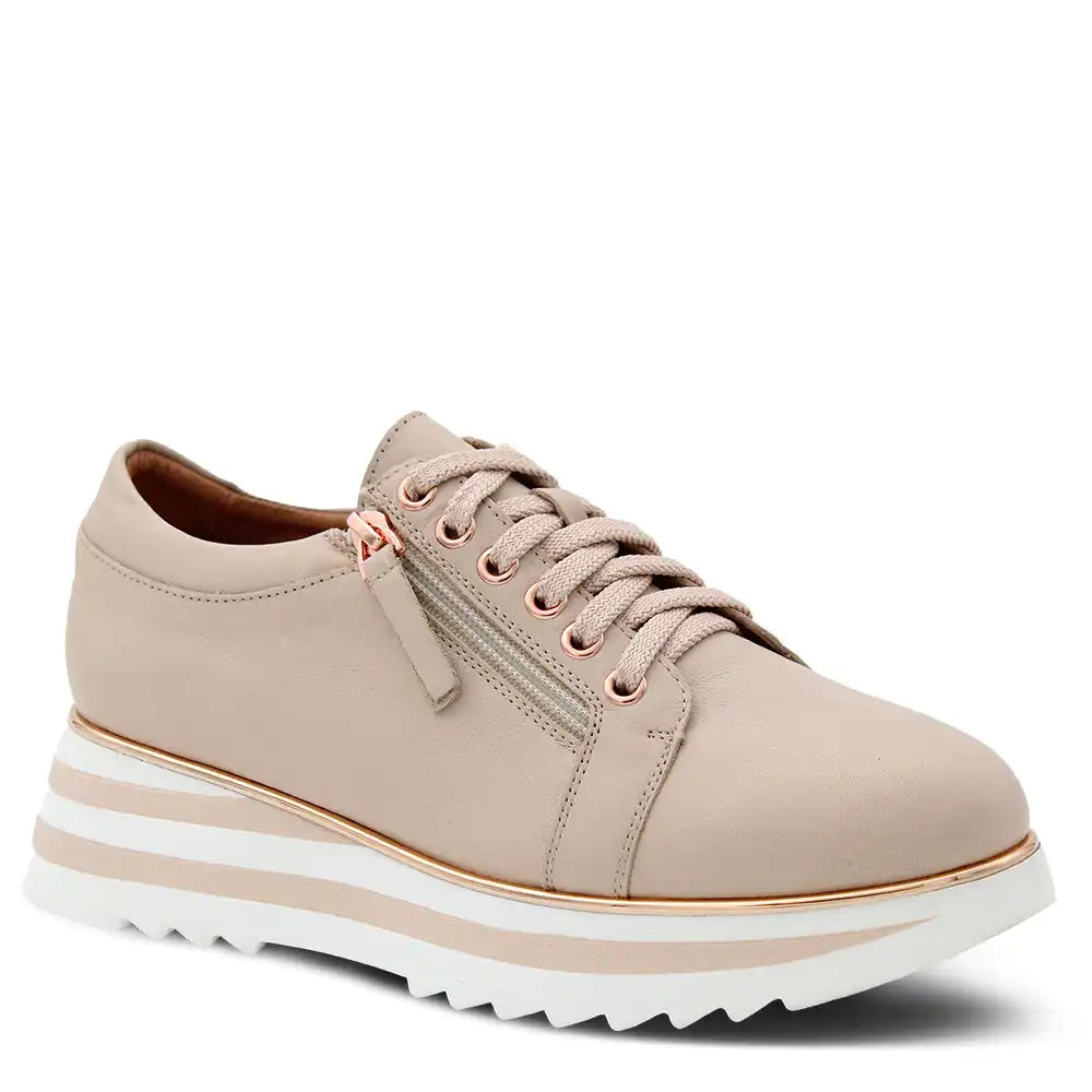 HOSTING WOMENS PLATFORM SNEAKER
