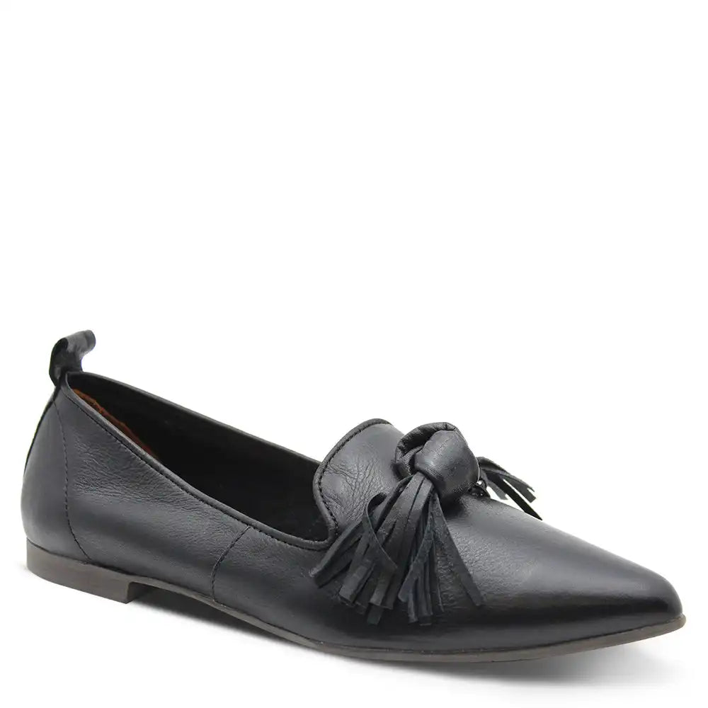 BESTIE WOMENS FLAT SLIP ON