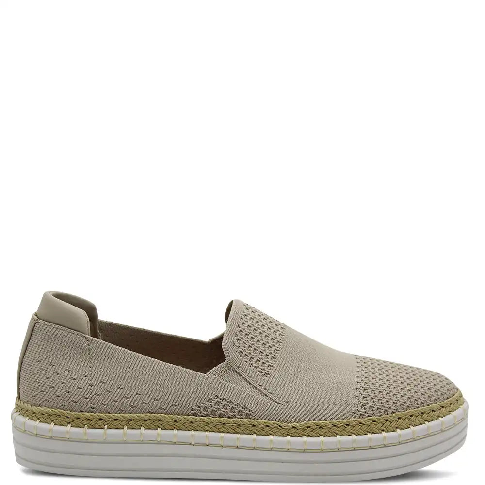 QUEEN WOMENS FLAT CASUAL