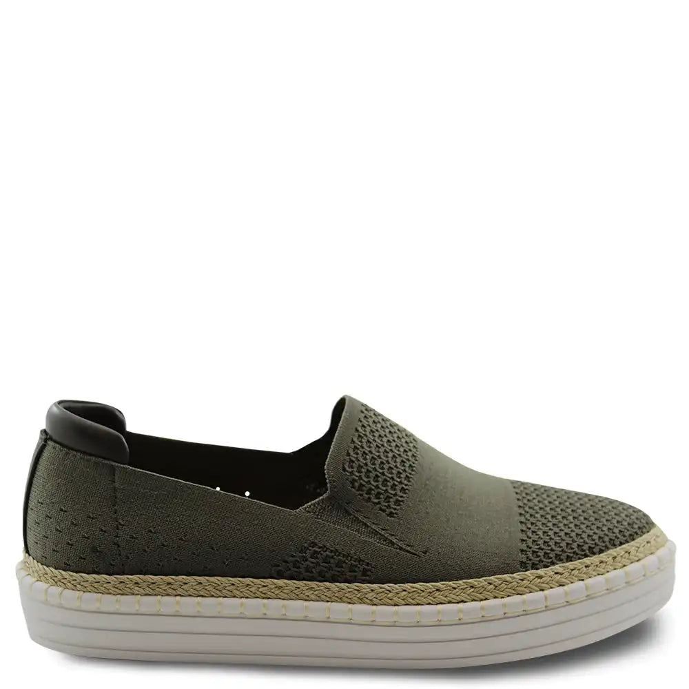QUEEN WOMENS FLAT CASUAL