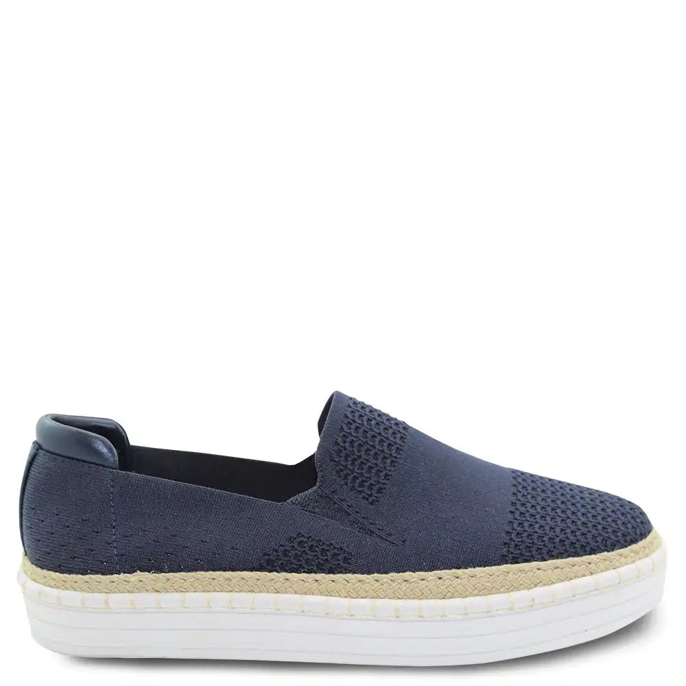 QUEEN WOMENS FLAT CASUAL