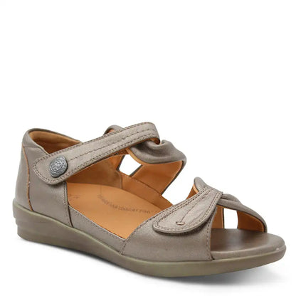 DOXIE FLAT SANDAL