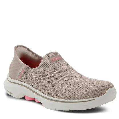 GO WALK 7 SPRINGTIME WOMENS SLIP IN SNEAKER