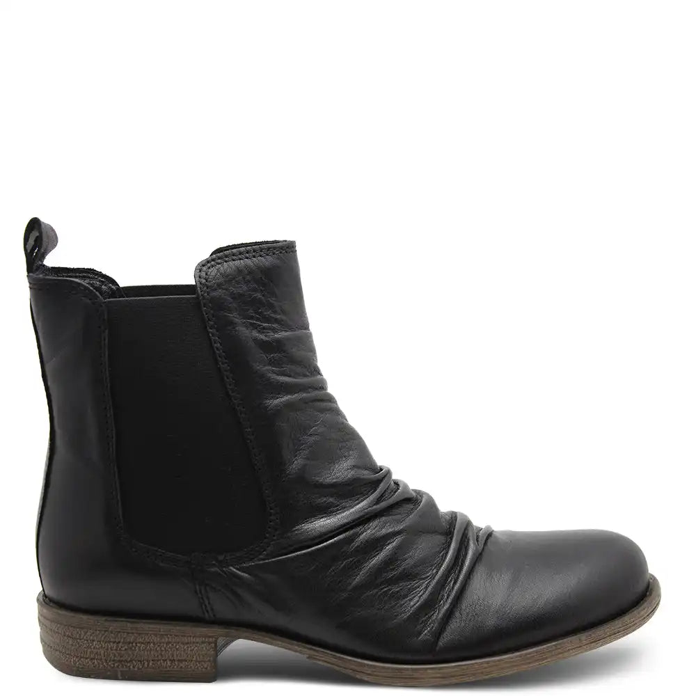 WILLO WOMENS FLAT BOOT