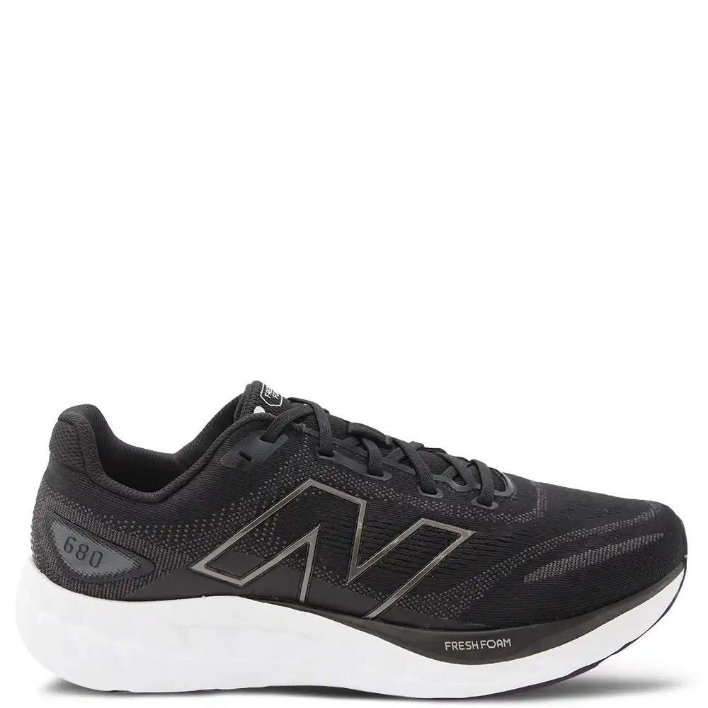 M680 V8 MENS RUNNING