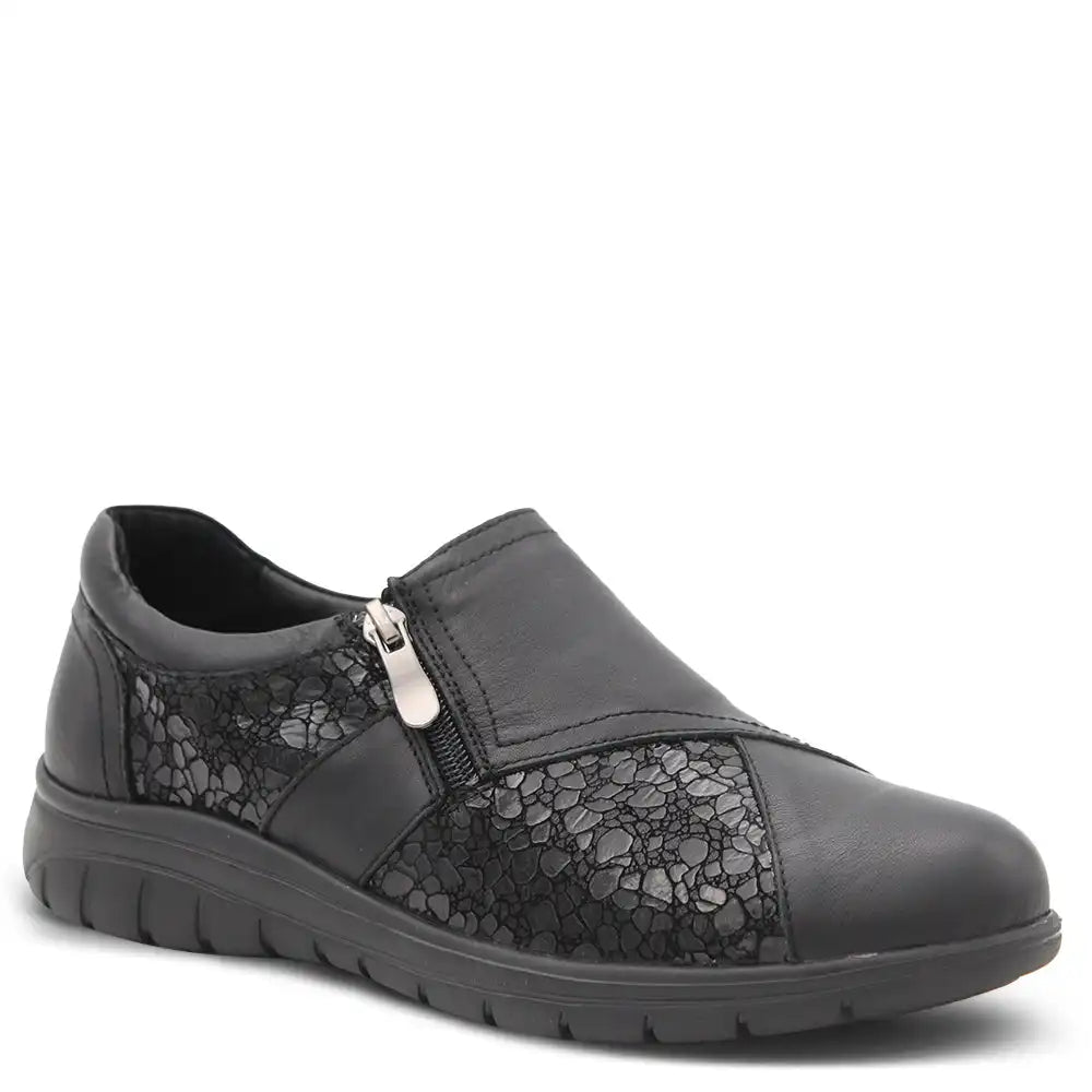 MERGER WOMENS FLAT COURT