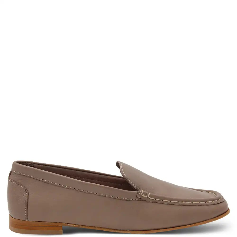 MAVE WOMENS FLAT LOAFER