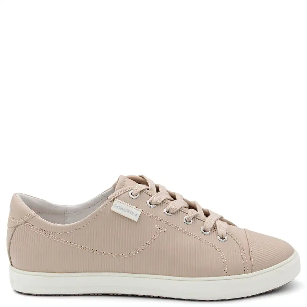 NAT III WOMENS SNEAKER