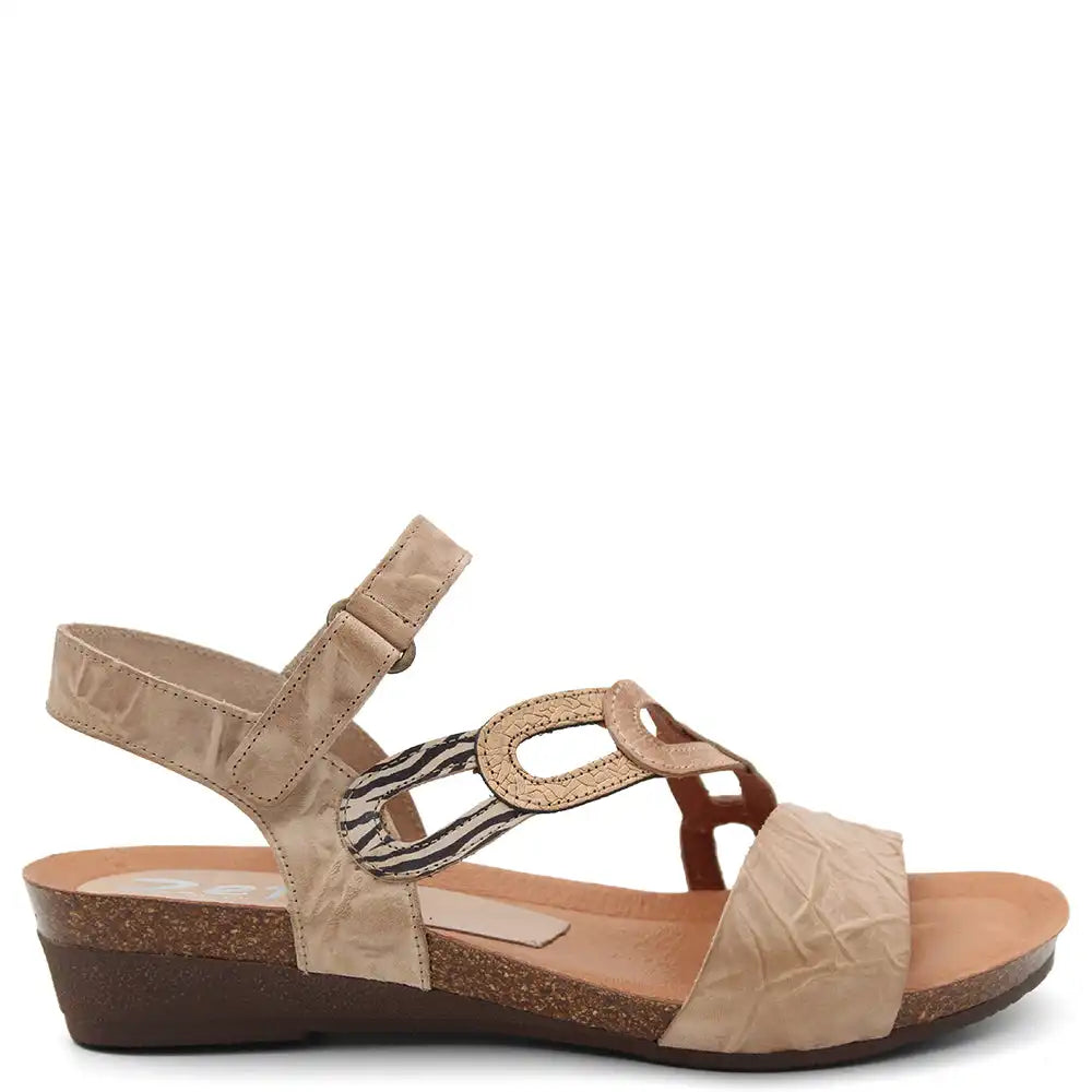 OCHRE WOMENS WEDGE SANDAL