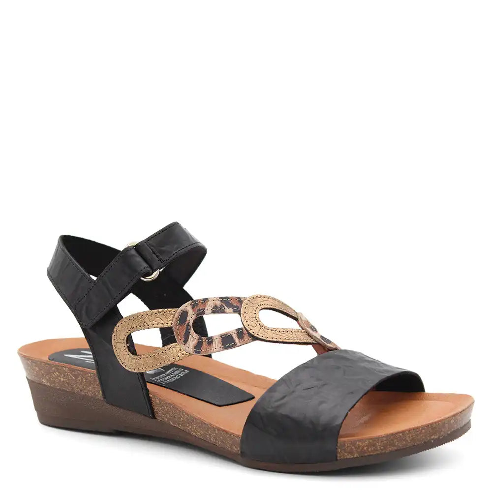 OCHRE WOMENS WEDGE SANDAL