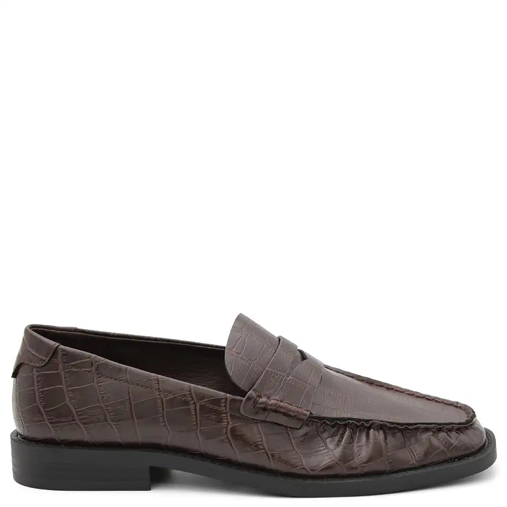 QUANNAH WOMENS FLAT MOCCASIN