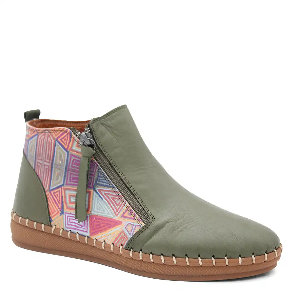 REGAN WOMENS FLAT BOOT