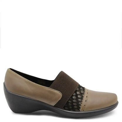 BLOSSO WEDGE COURT