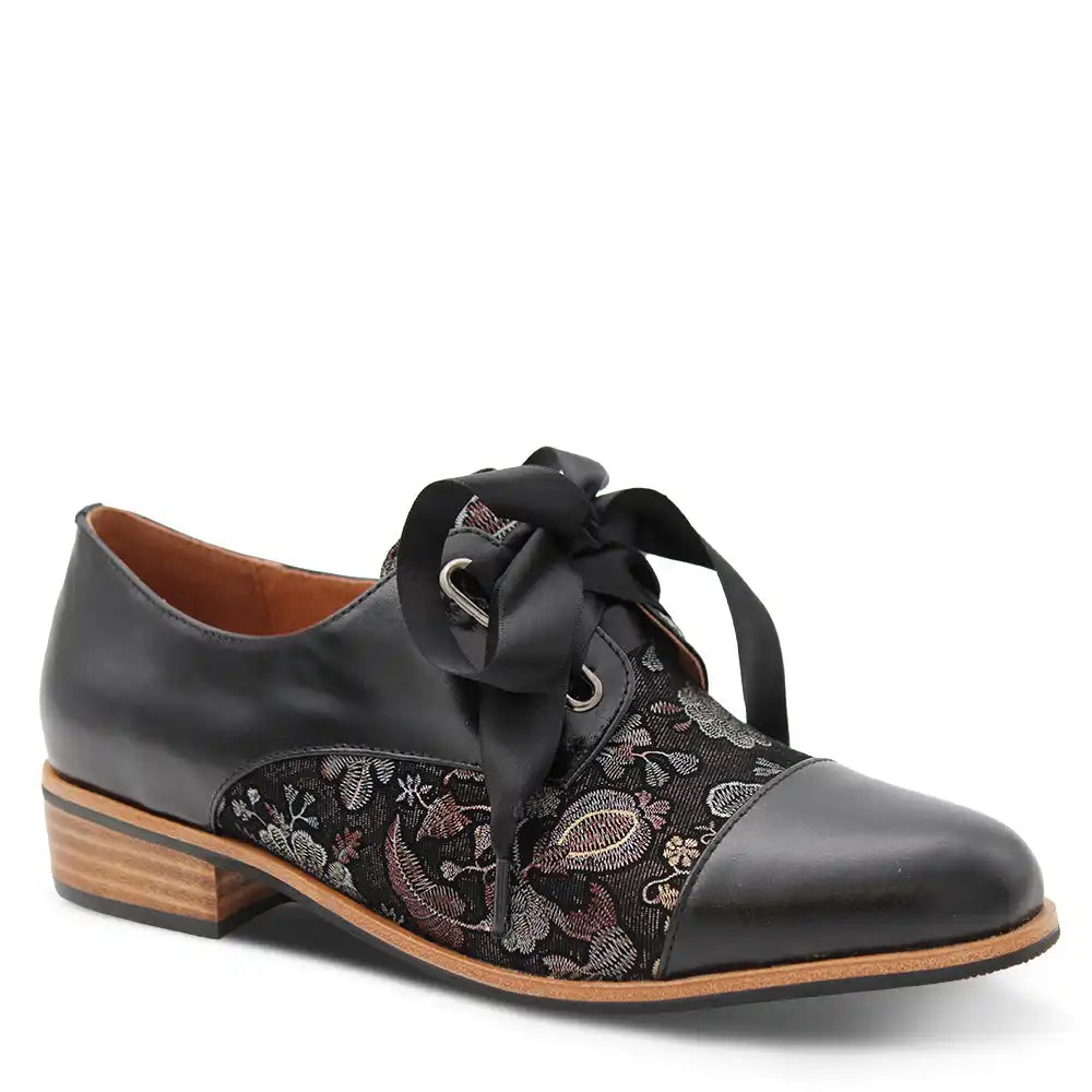 AVIT WOMENS FLAT COURT