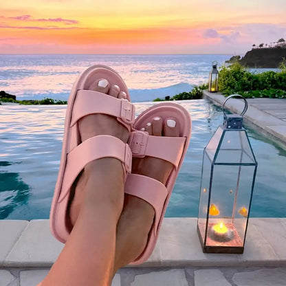 SOLESEEKER WOMENS SLIDES